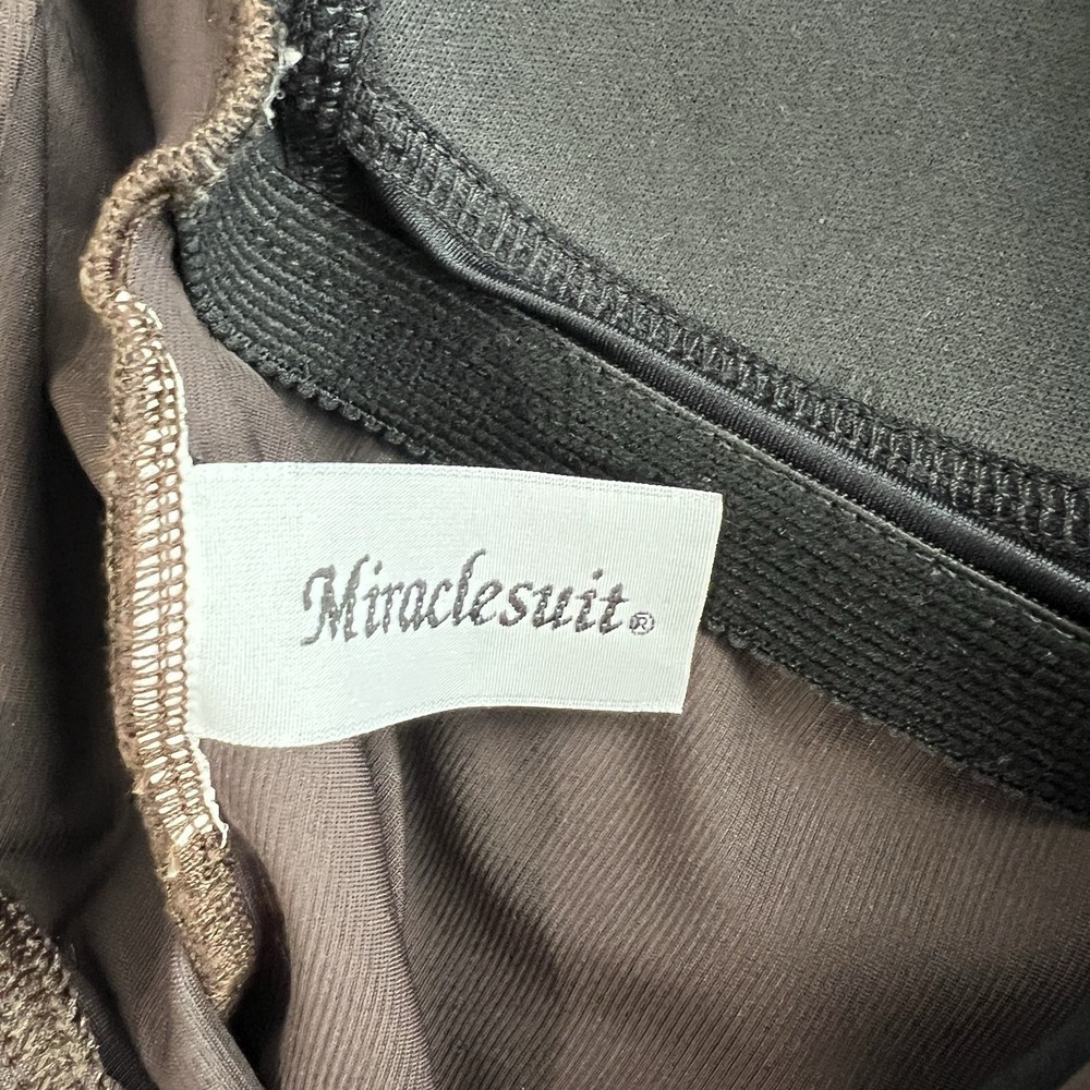 Miraclesuit Treasure Island Embellished One Piece Swimsuit Size 8 Brown Slimming - Picture 9 of 10